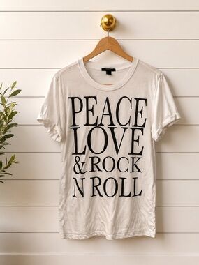 ✌️♥️🎸Forever 21 Peace Love & Rock N Roll Graphic Tee | Size Medium | Lightweight